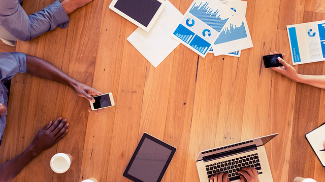 What does a digital sales planner do?