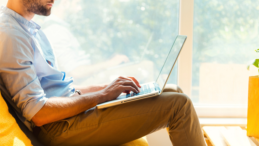 job-seeker writing killer cover letter