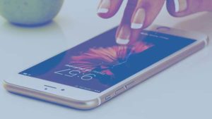 woman-hand-smartphone