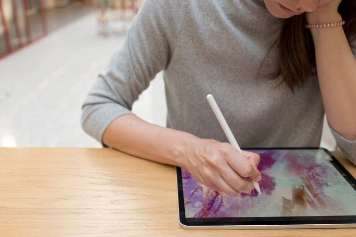 How Traditional Artists Can Successfully Pivot to Digital Creative Jobs