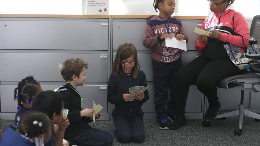 Most common financial conflicts between kids and parents and tips for getting ahead of them