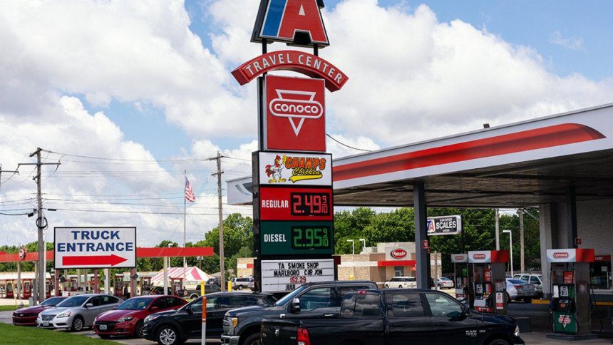 More electric vehicles means less gas tax revenue: How this impacts New York's budget