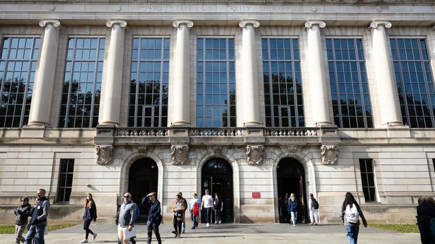 Politicians say left-wing professors push their views. New poll shows students don&rsquo;t see it that way
